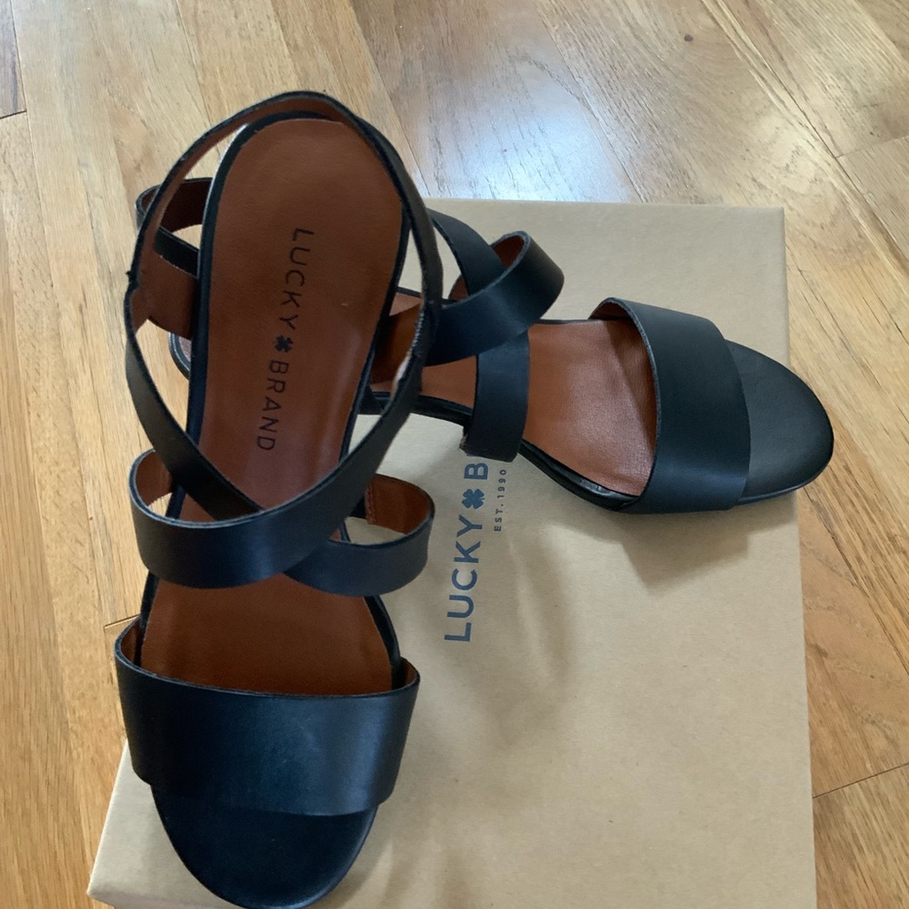 Lucky Brand New with Box Black leather-Heel Sandals Size 7.5